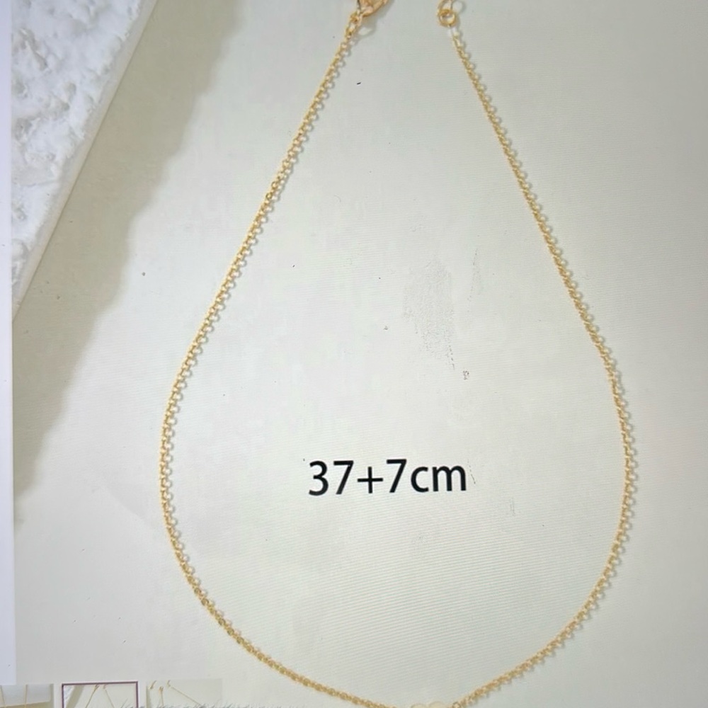 🍒4/$20 Last one Dainty Gold Heart Necklace New! ❤️ - Picture 3 of 4